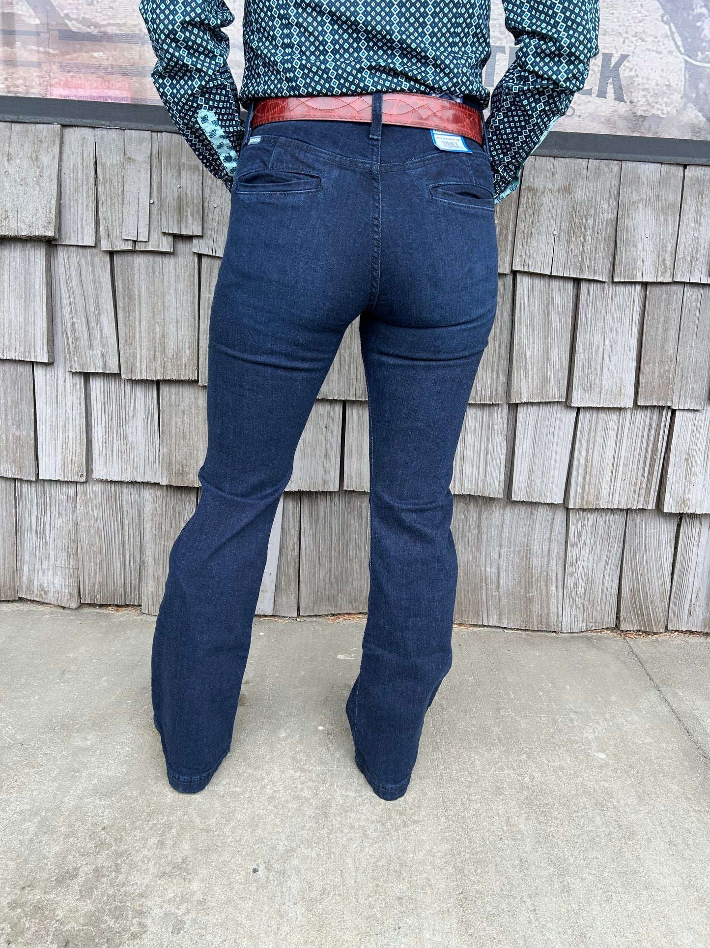 Cinch Women's Lynden Moderate Rise Slim Fit Trouser Jeans